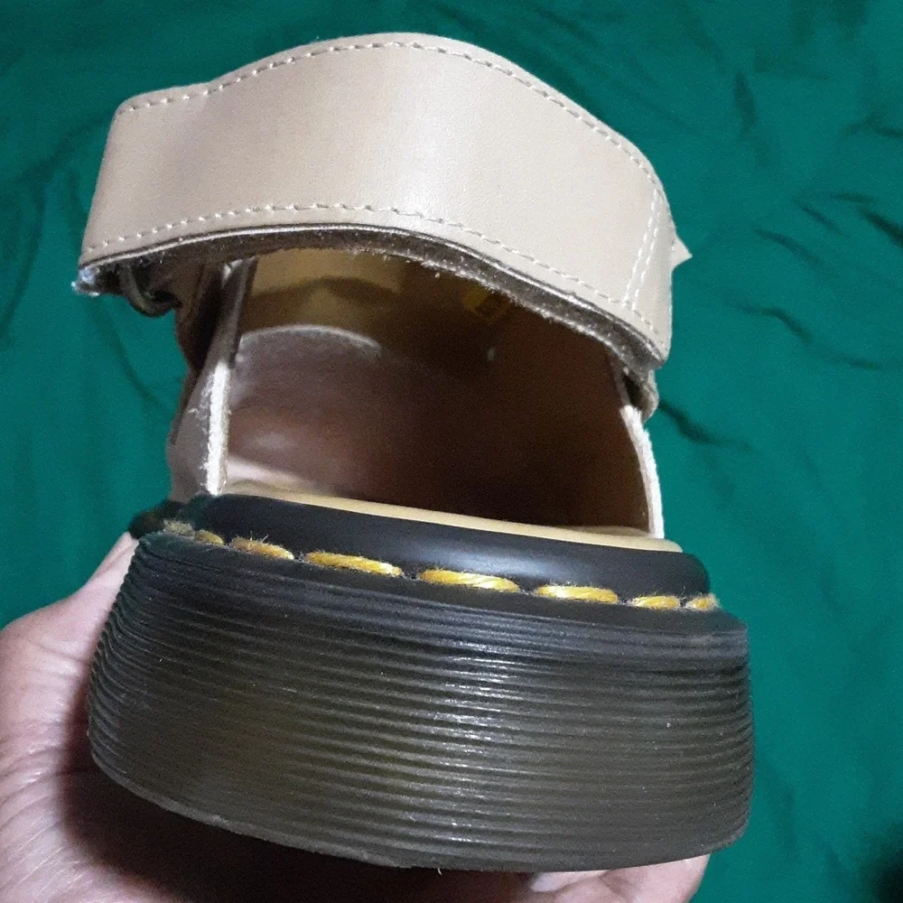 Dr. Martens Tan Leather Men's  Sandals Size 10.